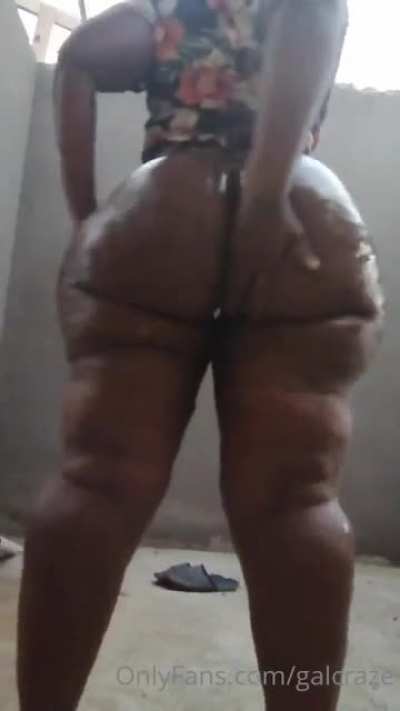 💥🍑massive black booty 🍑💥