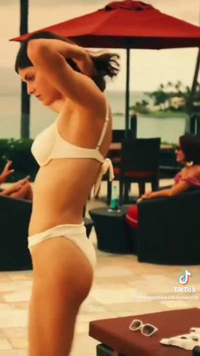 Alexandra Daddario