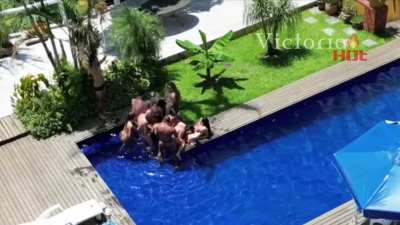 Hot party with my 5 girls friends and 3 big cock guys!!!