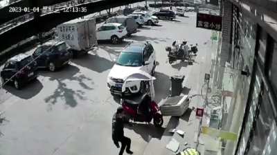SUDDEN TIRE ATTACK