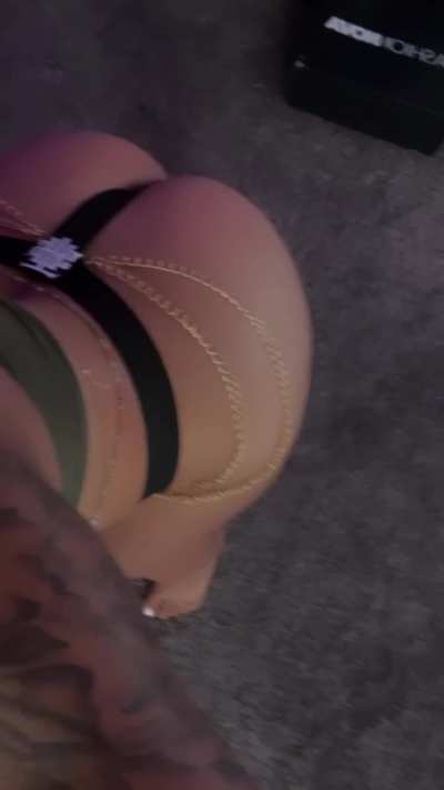 Worship my ass now
