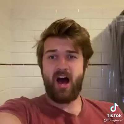 Guy films himself everyday for a year