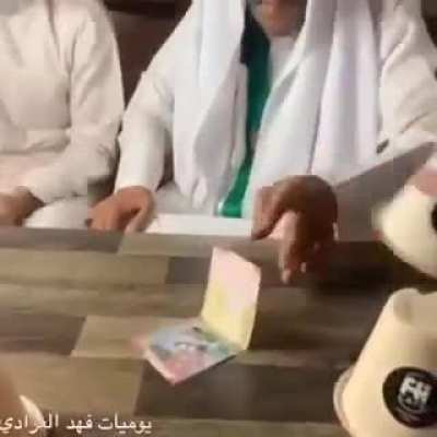 شاب وسيم شاب PRANKED 😂😂😂LOL