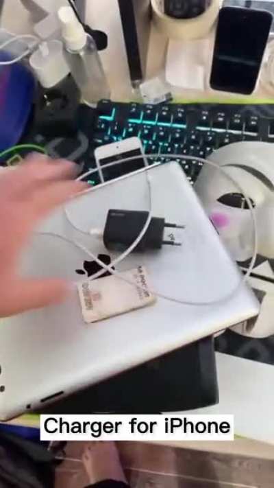 The difference between men's pockets and women's handbags