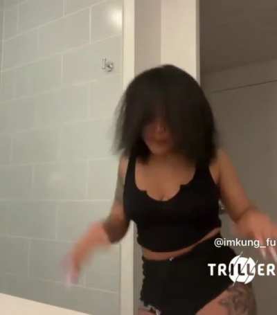 I wanna put dick in that shit😩🍆