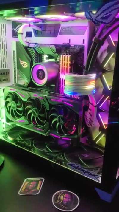 Maybe it getting lost by this 3000 Memes, but here is my new CP77 Themed RIG