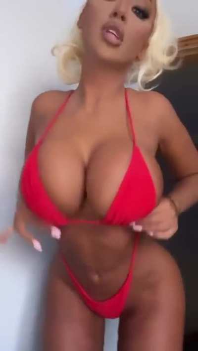 Who's spoiling Holly next?