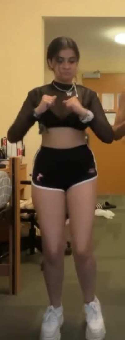 Taneesho meaty legs❤️
