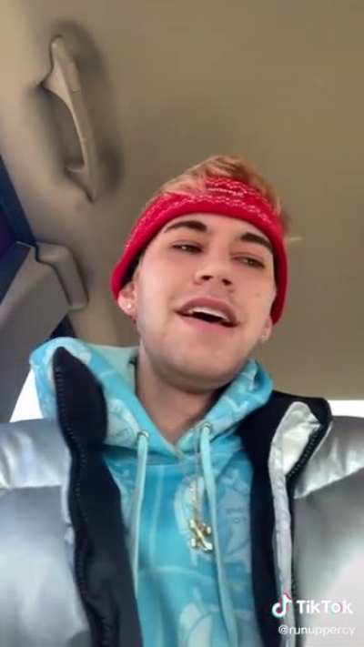 white mfs during bruce&rsquo;s intro