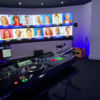 We&rsquo;re running a live masterclass with WhyJay (producer of Aitch, Samurai) this Saturday in here. Who wants in? www.playvirtuoso.com/whyjay