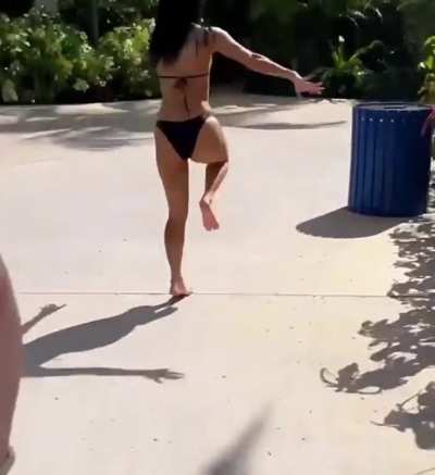 HQ Slowmo skipping 