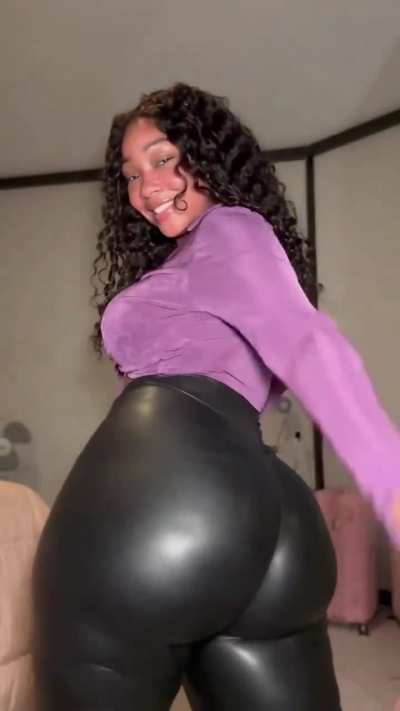 Dummy Thick !