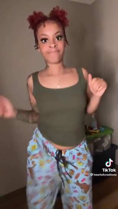 I like How she Rock It😁