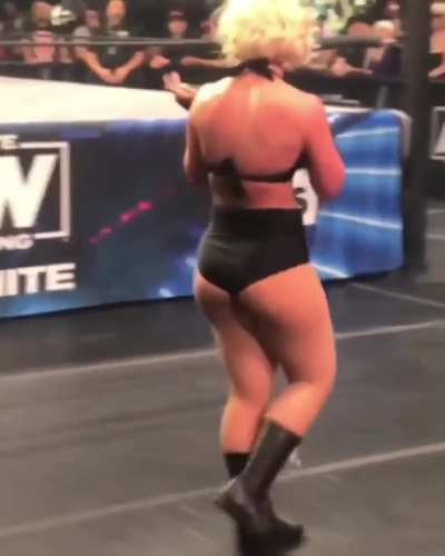 Toni Storm