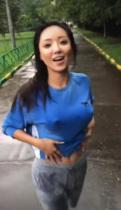 Public tits