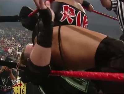 Rikishi Stinkfaces Road Dogg for 20+ seconds!