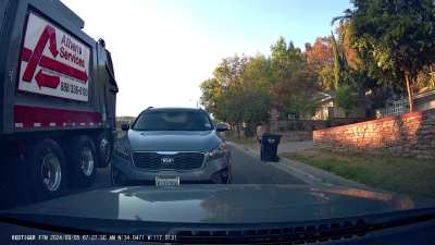 no, karen, you do not have the right of way on my side of the road 🤦&zwj;♀️