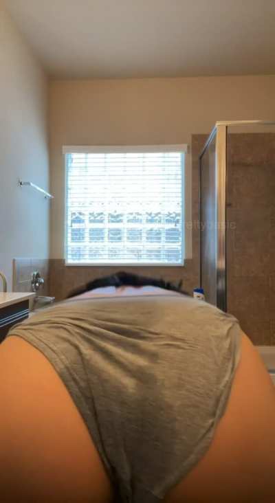 Hope you still enjoy my sweaty body - here it is with a panty peel 💕