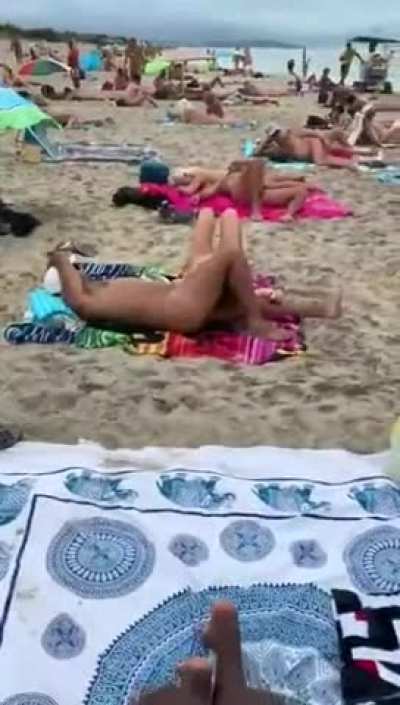 Nothing says "Daddy issues" than a blowjob in a beach full of people