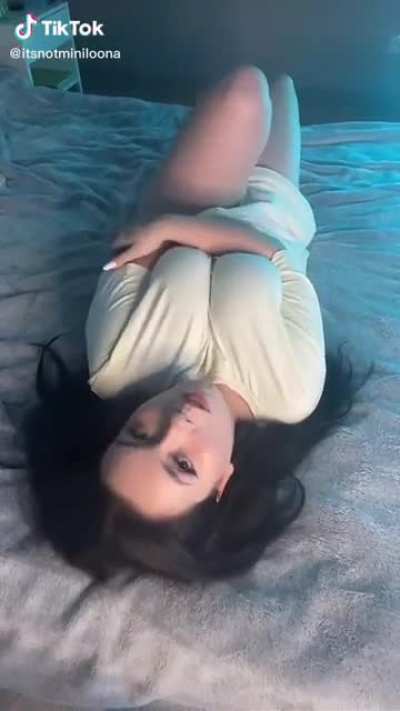 The way they bounce when she falls