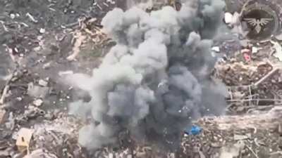 Ukrainian FPV drone makes a Russian infantryman dissappear.
