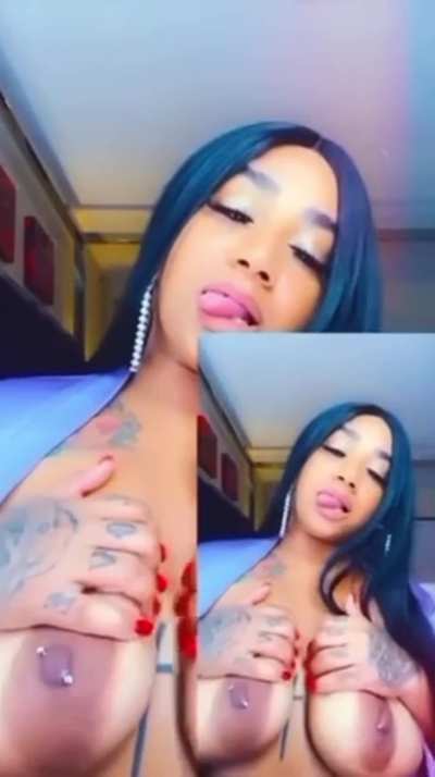 Big titties Pretty Areolas 😮‍💨🤤