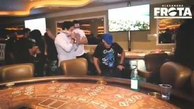 V&iacute;deo do gabigol sendo preso (n&aring;o sei que flair usar)