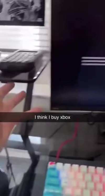 Man receives his new PS5, but something is horribly wrong