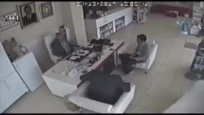 Heat-seeking tire operates a kamikaze attack on a civilian shop in Turkey.