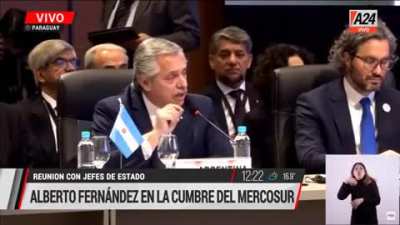 y que pasa si alguien en Mosc&uacute; se tira un pedo ? 🤢
