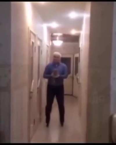 To carry a cat