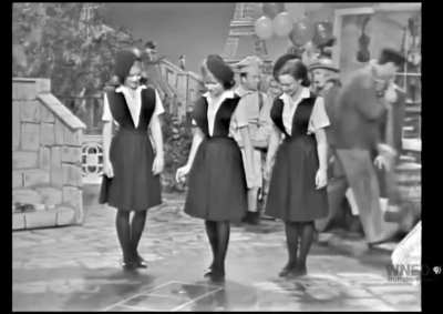 Lennon Sisters - "Dominique"