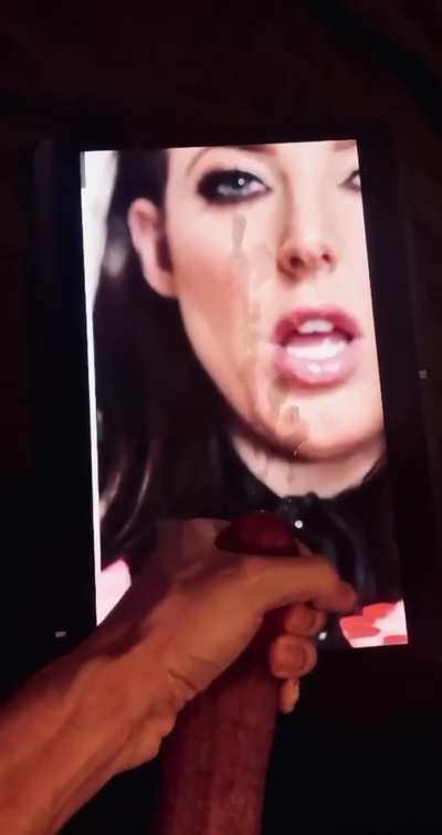 Putting a thick load on Angela&rsquo;s perfect tits