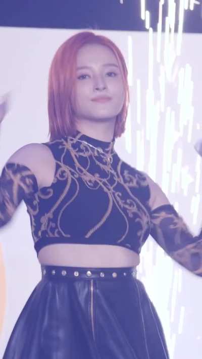 MOMOLAND - Nancy