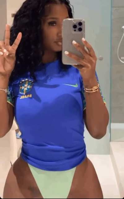 Bernice Burgos 🤤🤤🤤