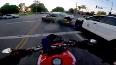 [United States] illegal left turn (posted to LAPDs Twitter)