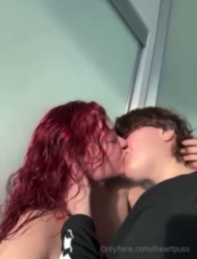 Making out is hot 🥵
