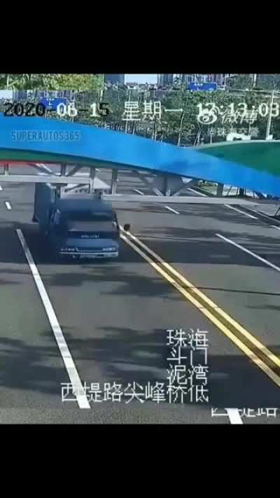 WCGW underestimating how low the overhang is
