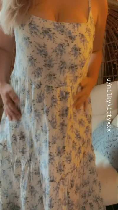 I heard you wanna see what&rsquo;s underneath my sundress? ☀️ [oc]