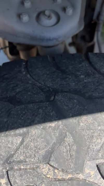 Safe to haul? Truck been siting for 8yrs and tires 20yrs+ old