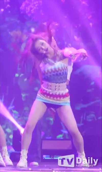 TWICE - Sana