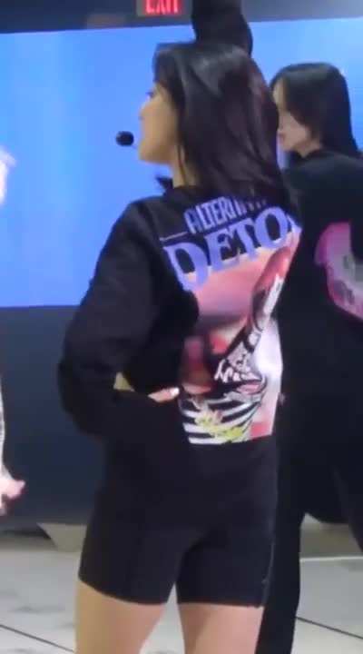 TWICE - JIHYO
