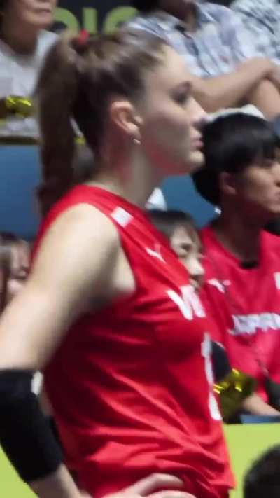 Zehra G&uuml;neş