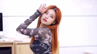 210313 Yeji