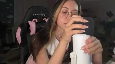 Tiptoe Tingles ASMR