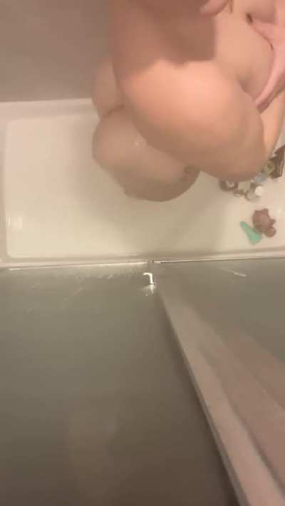 Shower ass clapping
