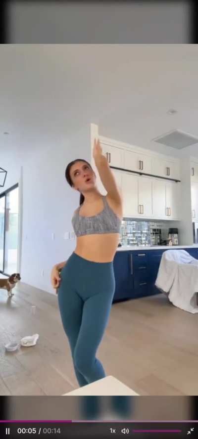 Coco Quinn gym fit