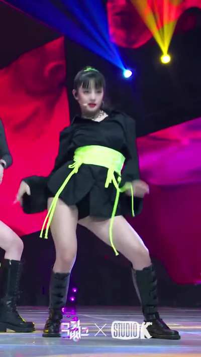 Minnie - (G)I-DLE