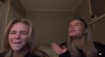 Two Swedish girls showing off feet❤️