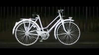 Volvo LifePaint &ndash; A Spray-on Extremely Reflective Paint